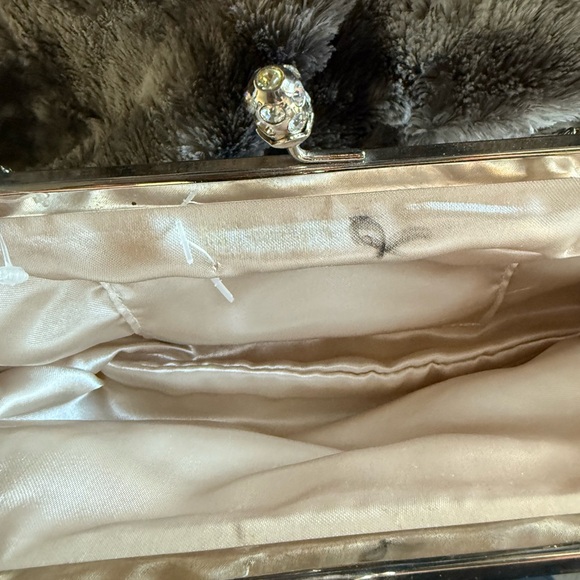 💰3 items for $12!-Elegant Cream Lace Clutch - Picture 7 of 12